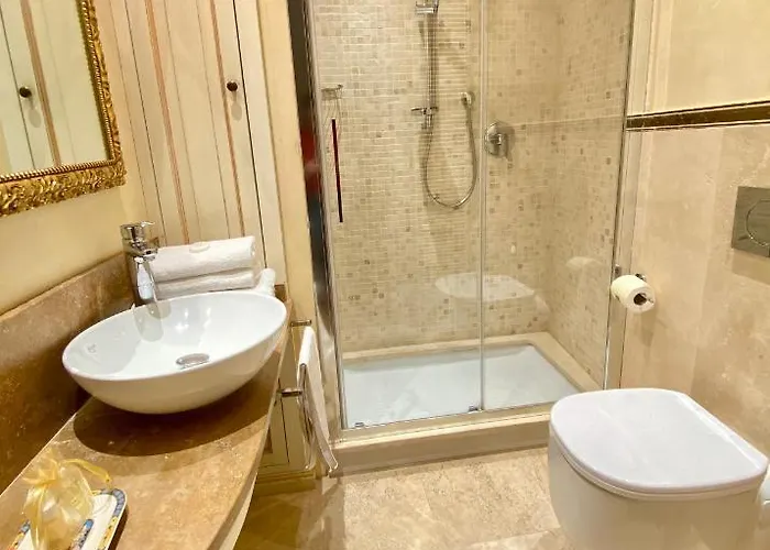 Bed & Breakfast La Corte Di Ambra 4*