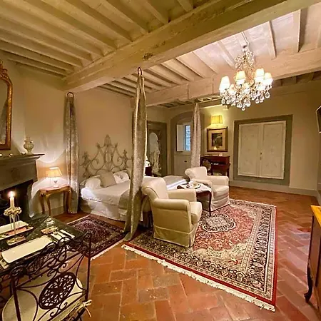 Bed & Breakfast La Corte Di Ambra 4*
