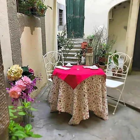 Bed & Breakfast La Corte Di Ambra 4*