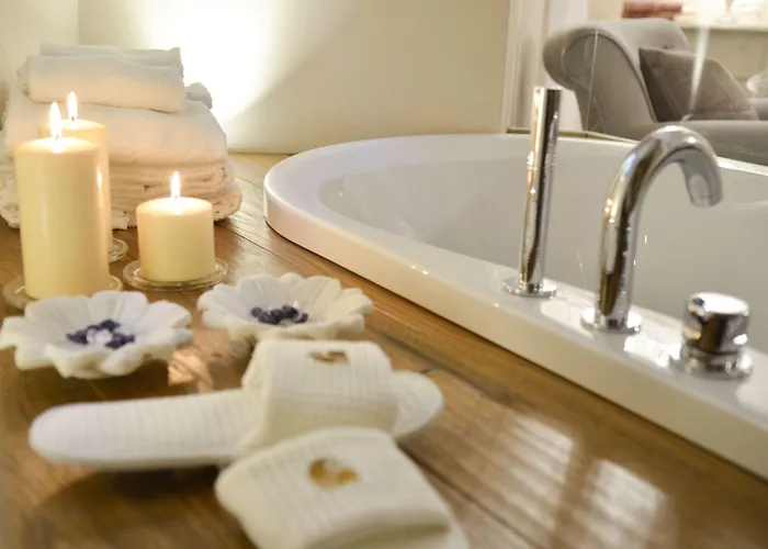 La Corte Di Ambra Bed and Breakfast 4*