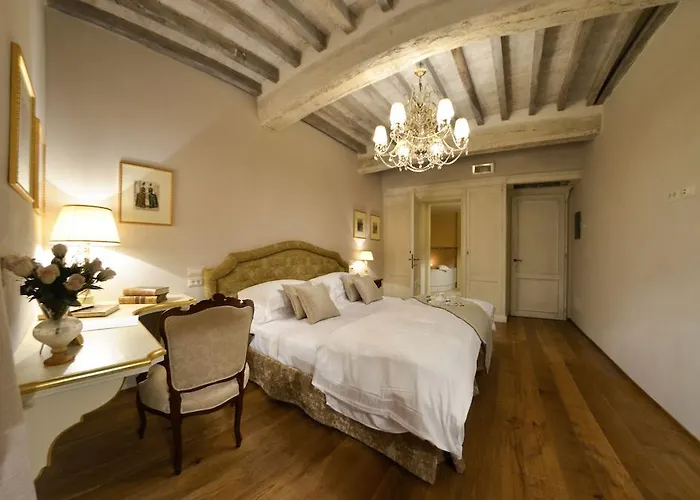 Bed and Breakfast La Corte Di Ambra 4*