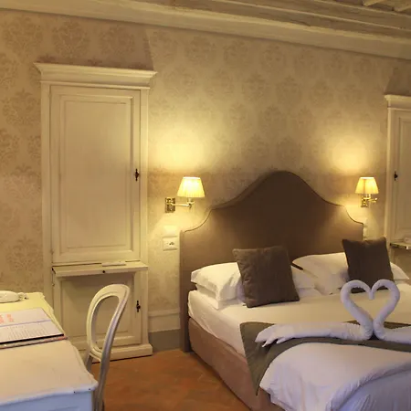 住宿加早餐酒店 琥珀法院酒店